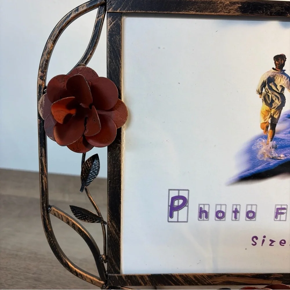Elegant Metal Floral Picture Frame 10x8